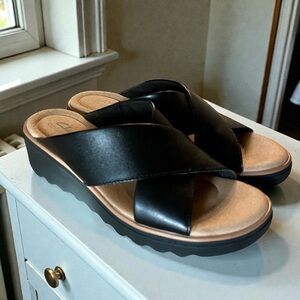 Clark’s Jillian Slip On Slide Sandals Size 7 M Black EUC